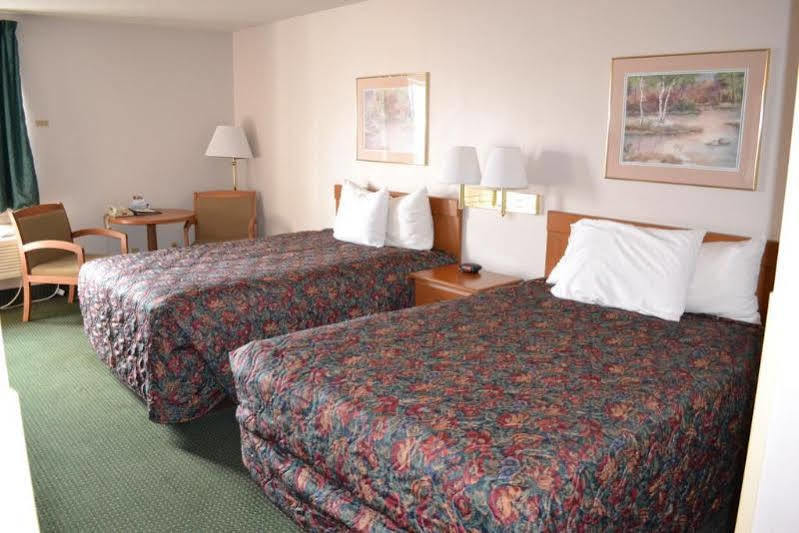 Countryside Inn & Suites Omaha East-Council Bluffs Ia Екстер'єр фото
